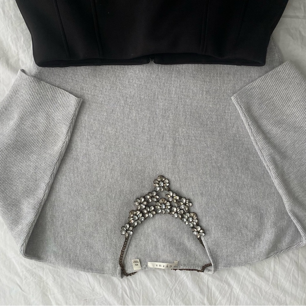 Cyrus Soft Gray Dolman Knit Top – V-Neck, 3/4 Sleeve, Size XS